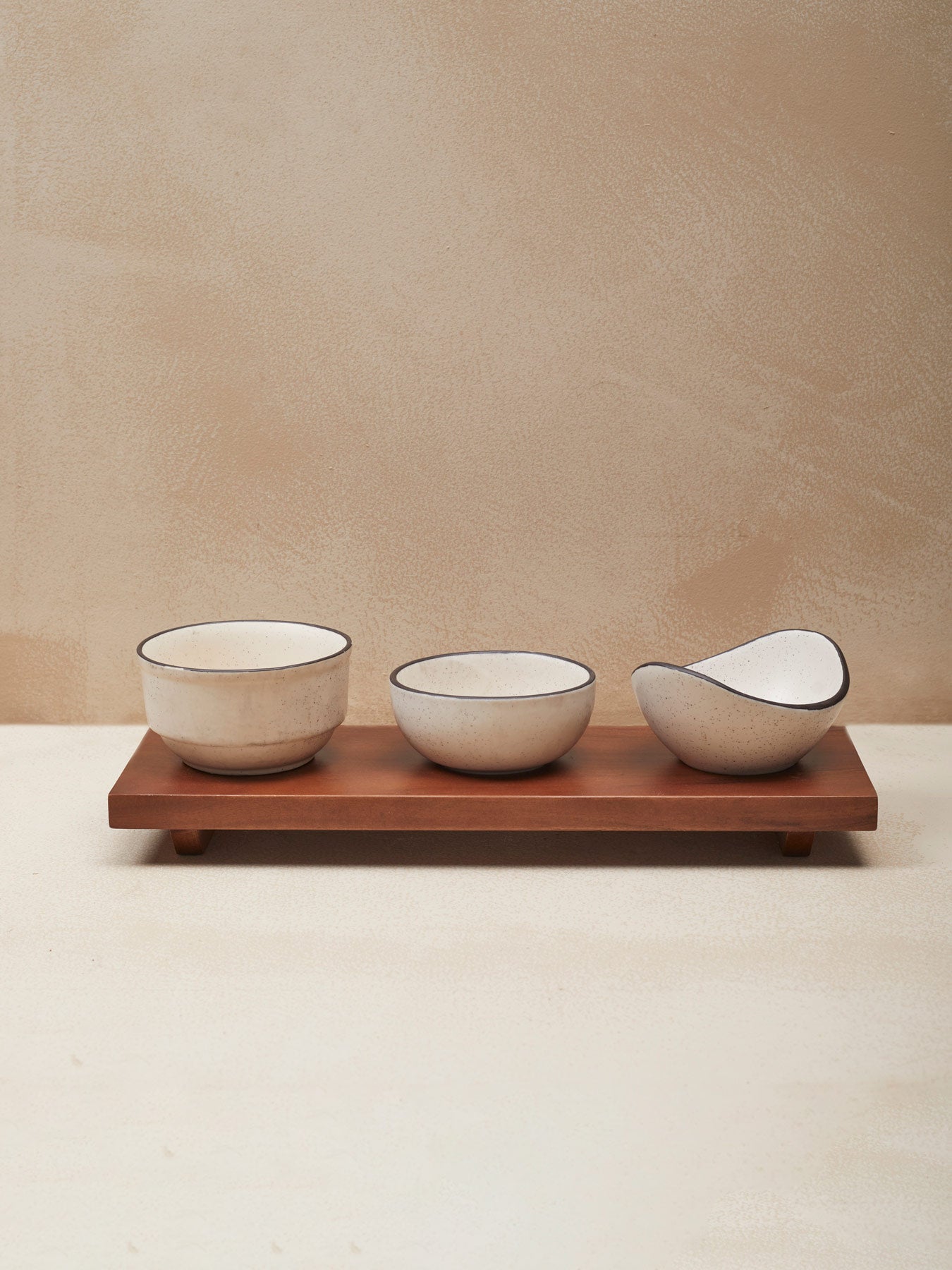 Textured Ivory Nut Bowl & Tray Set